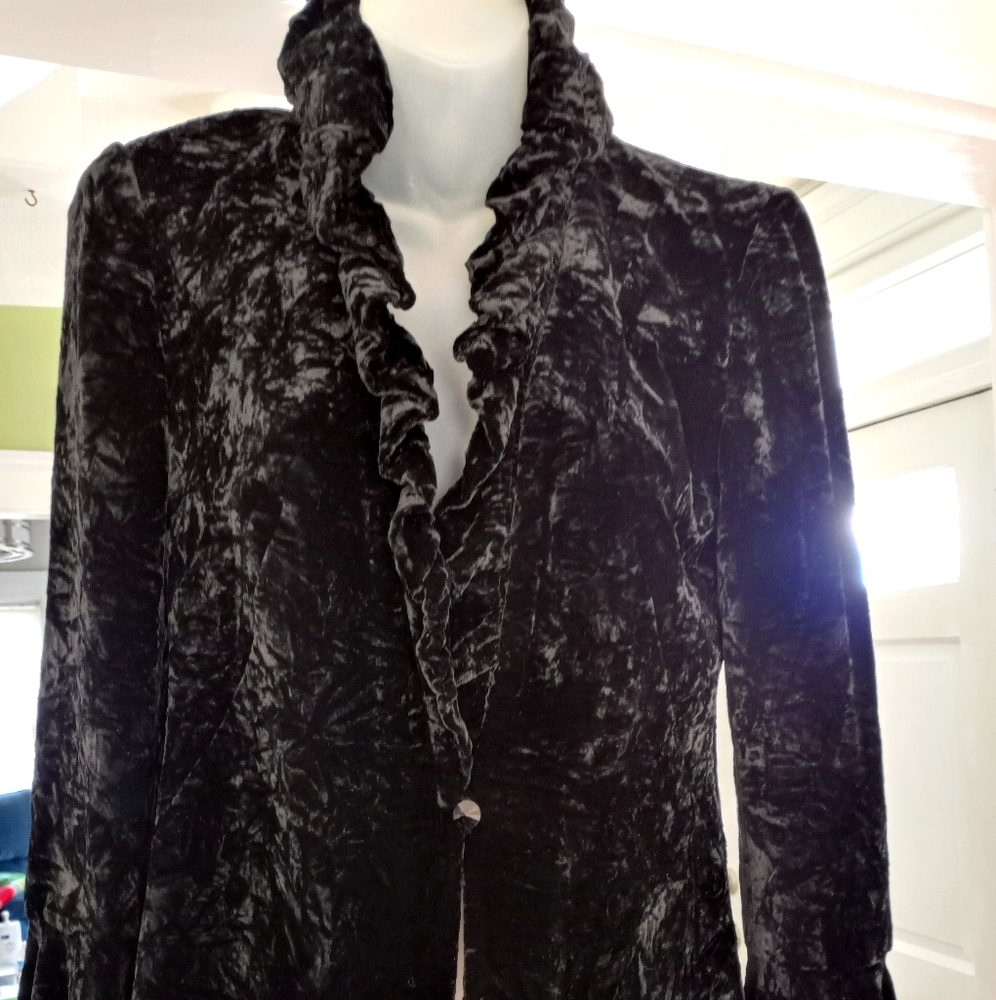 Laffeyette crushed velvet jacket new without tags.